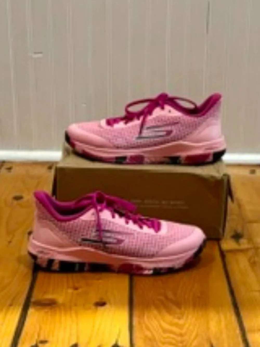 Skechers Womens Go Train Arch Fit Viper Court Pro Pickleball in pink size 8 - Picture 1 of 9